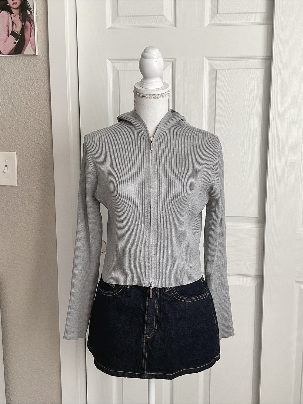Gray Ribbed Zip-Up Hoodie Sweater